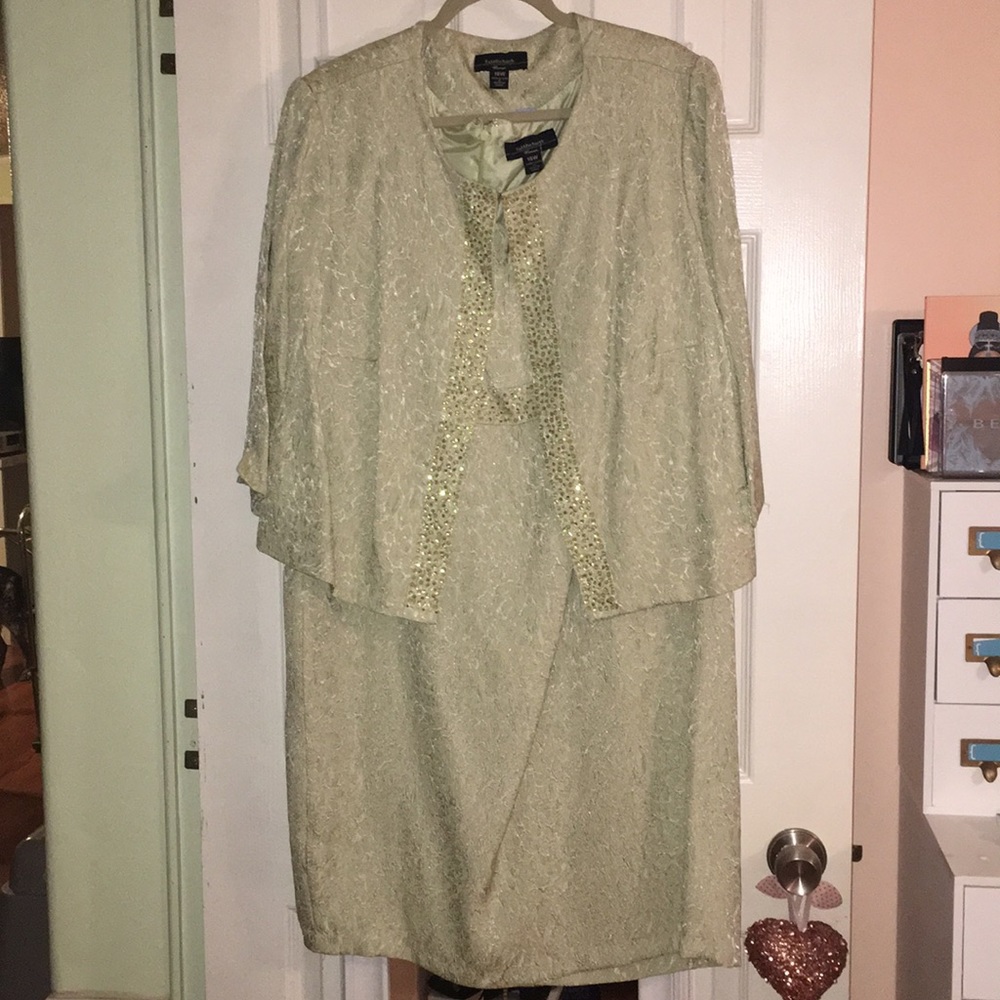 R&M Richards light green 2pc Suit Set Size 16W